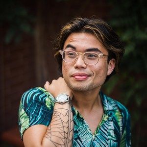 Meet your Posher, Adrian